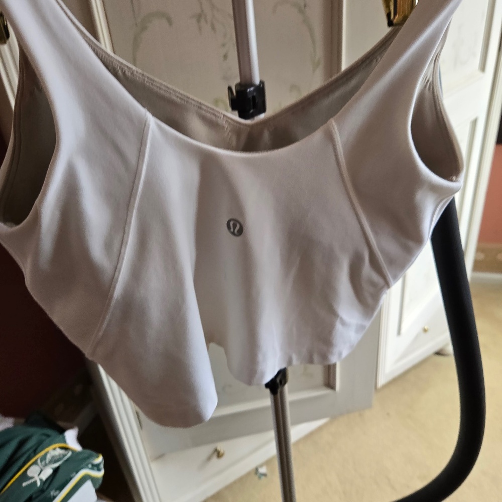 Lululemon! White top (summer perfect!)